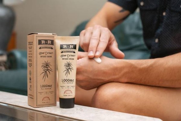 Quels produits CBD choisir pour le soin et la santé de votre peau ?